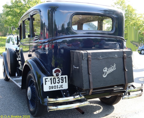 Norway antique vehicle series taxi F-10391.jpg (174 kB)