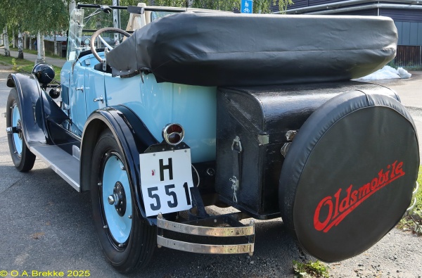 Norway antique vehicle series H-551.jpg (129 kB)