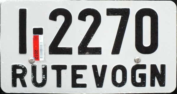 Norway antique vehicle series public service vehicle close-up I-2270.jpg (70 kB)
