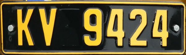 Norway four numeral series not allowed on public roads former style close-up KV 9424.jpg (78 kB)