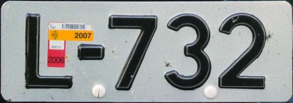 Norway antique vehicle series close-up L-732.jpg (79 kB)