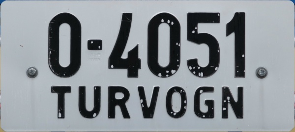 Norway antique vehicle series excursion coach close-up O-4051.jpg (60 kB)