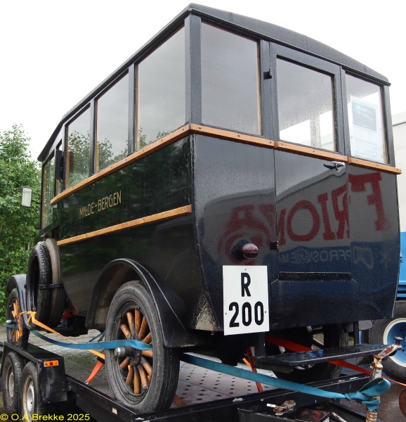 Norway antique vehicle series R-200.jpg (165 kB)