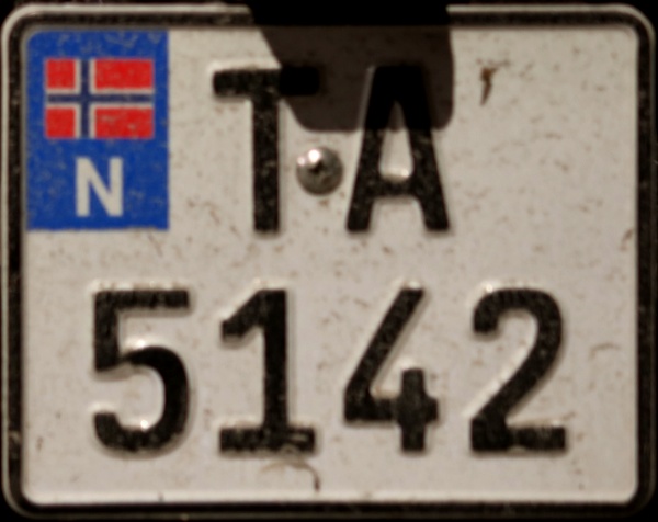 Norway four numeral series unofficial style close-up TA 5142.jpg (87 kB)