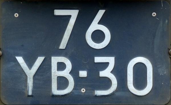 Netherlands 1973-77 car series close-up 76-YB-30.jpg (100 kB)