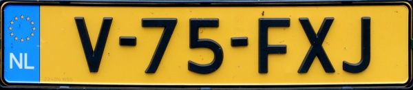 Netherlands light commercial series close-up V-75-FXJ.jpg (50 kB)