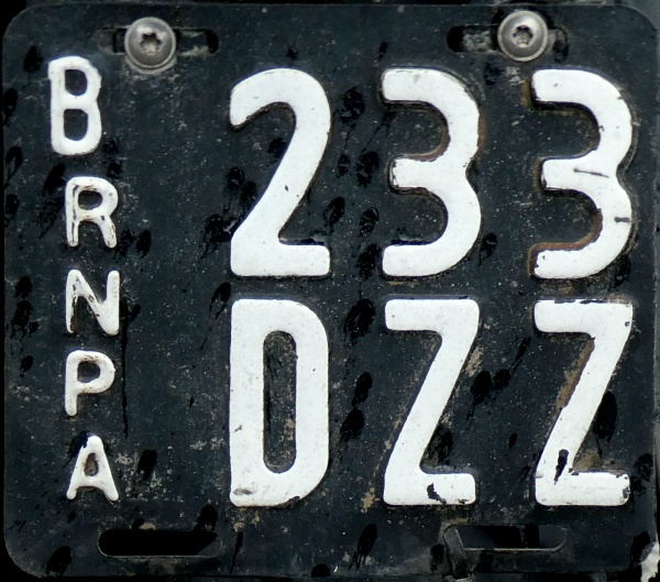 Argentina former motorcycle series close-up B 233 DZZ.jpg (178 kB)