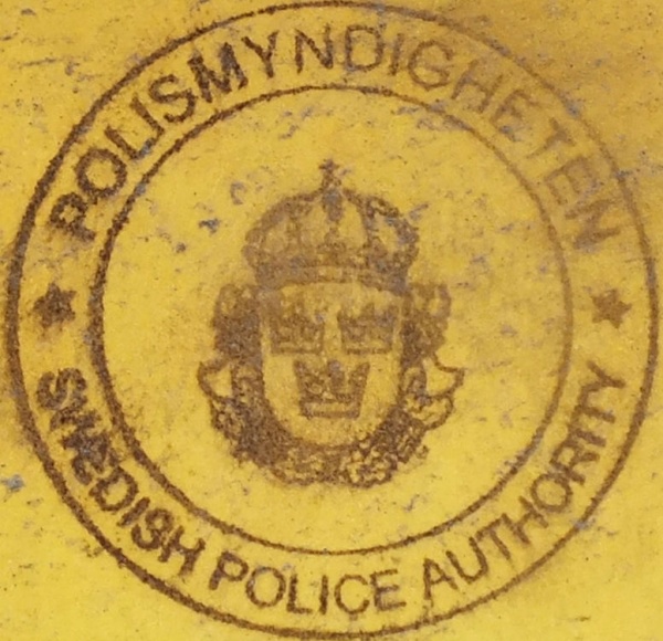 Sweden replacement plate police stamp close-up.jpg (138 kB)