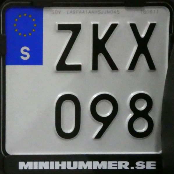 Sweden normal series moped close-up ZKX 098.jpg (142 kB)