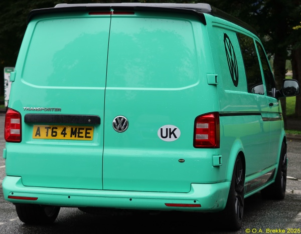 Great Britain personalised series rear plate A T6 4 MEE.jpg (106 kB)
