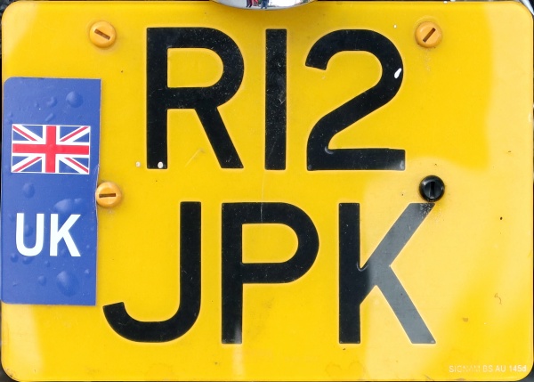 Great Britain former personalised series motorcycle close-up R12 JPK.jpg (103 kB)