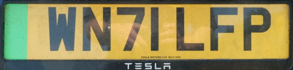 Great Britain normal series rear plate zero emission vehicle close-up WN71 LFP.jpg (67 kB)
