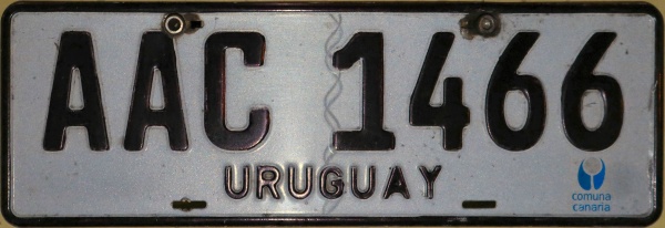 Uruguay normal series former style AAC 1466.jpg (71 kB)