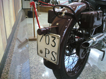 Italy former motorcycle series 703 PS.jpg (46 kB)