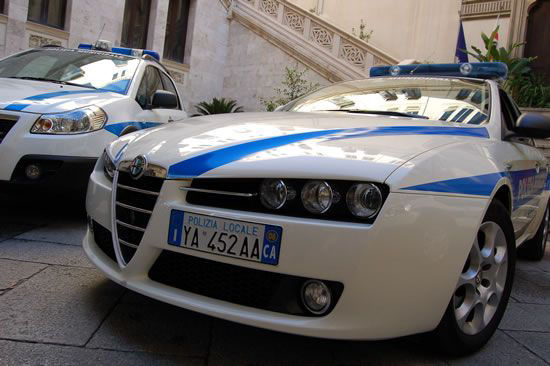 Italy local police series YA 452 AA.jpg (46 kB)